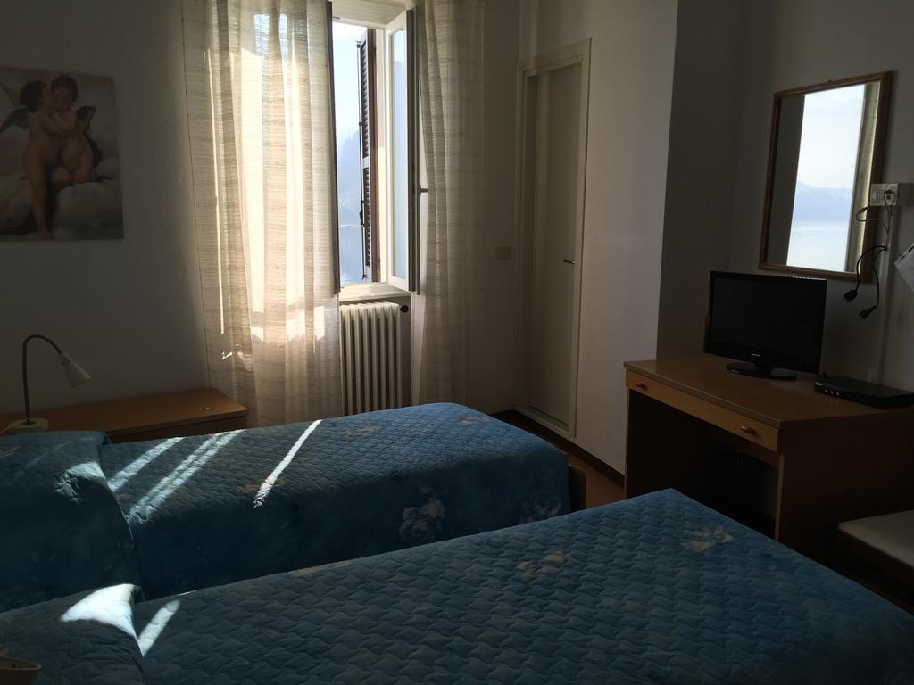 Hotel Plinio Lenno Habitación foto